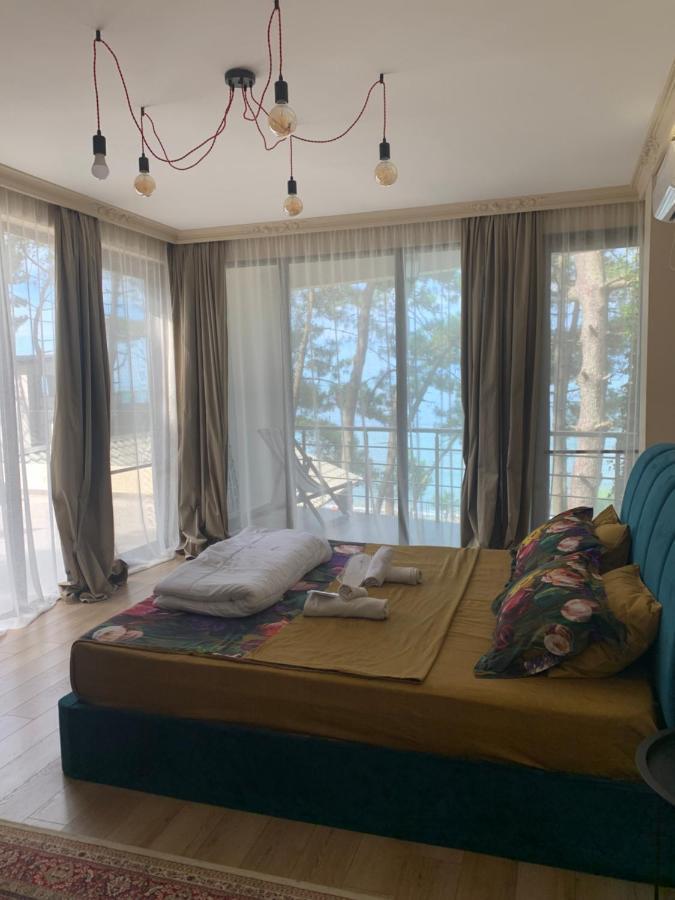 Mana-Mana Hotel Grigoleti Bagian luar foto