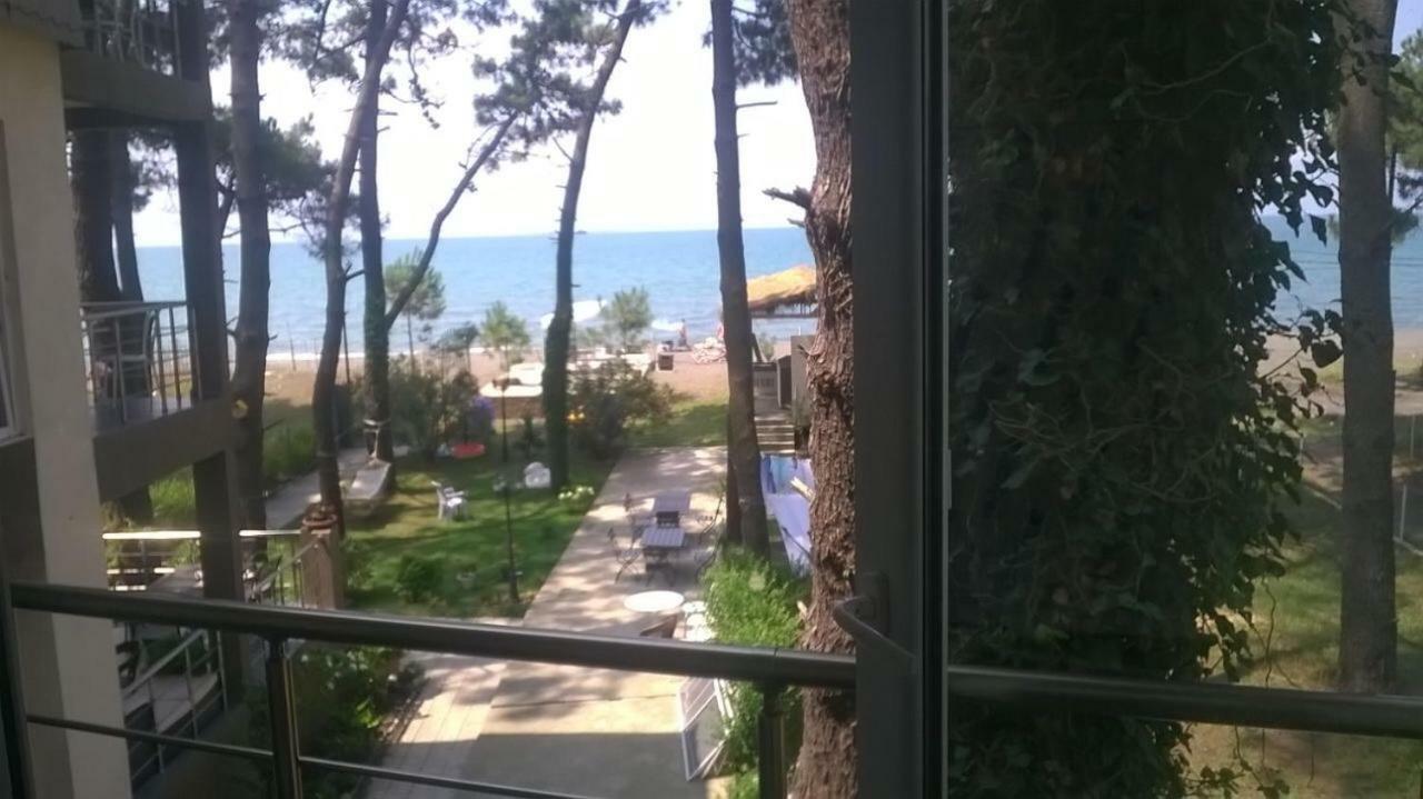 Mana-Mana Hotel Grigoleti Bagian luar foto